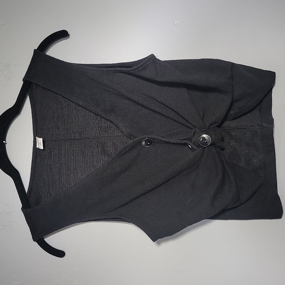 OLD Navy Sleeveless Buttondown Crop Top - Picture 2 of 6